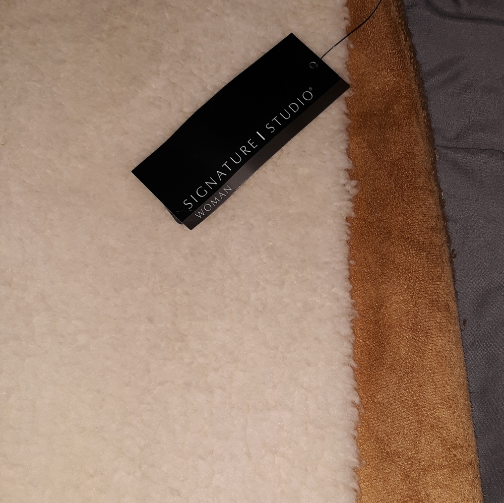 Vest - Picture 3 of 4